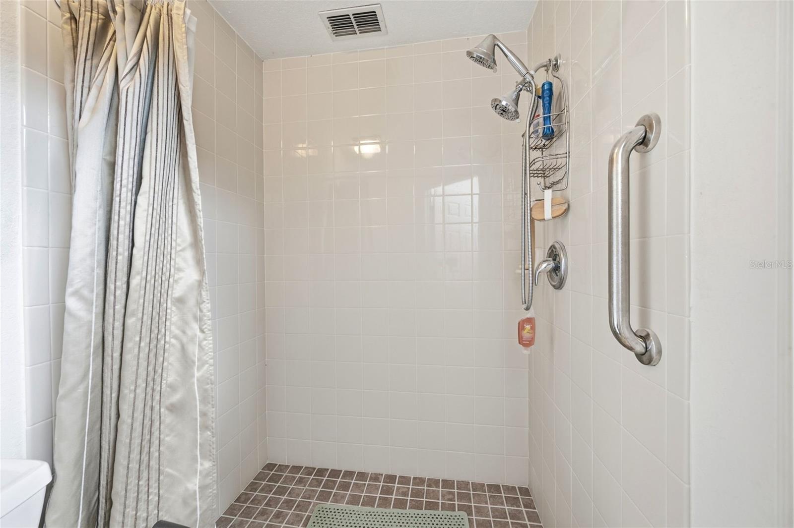 1469 RIVERDALE DR — photo 38