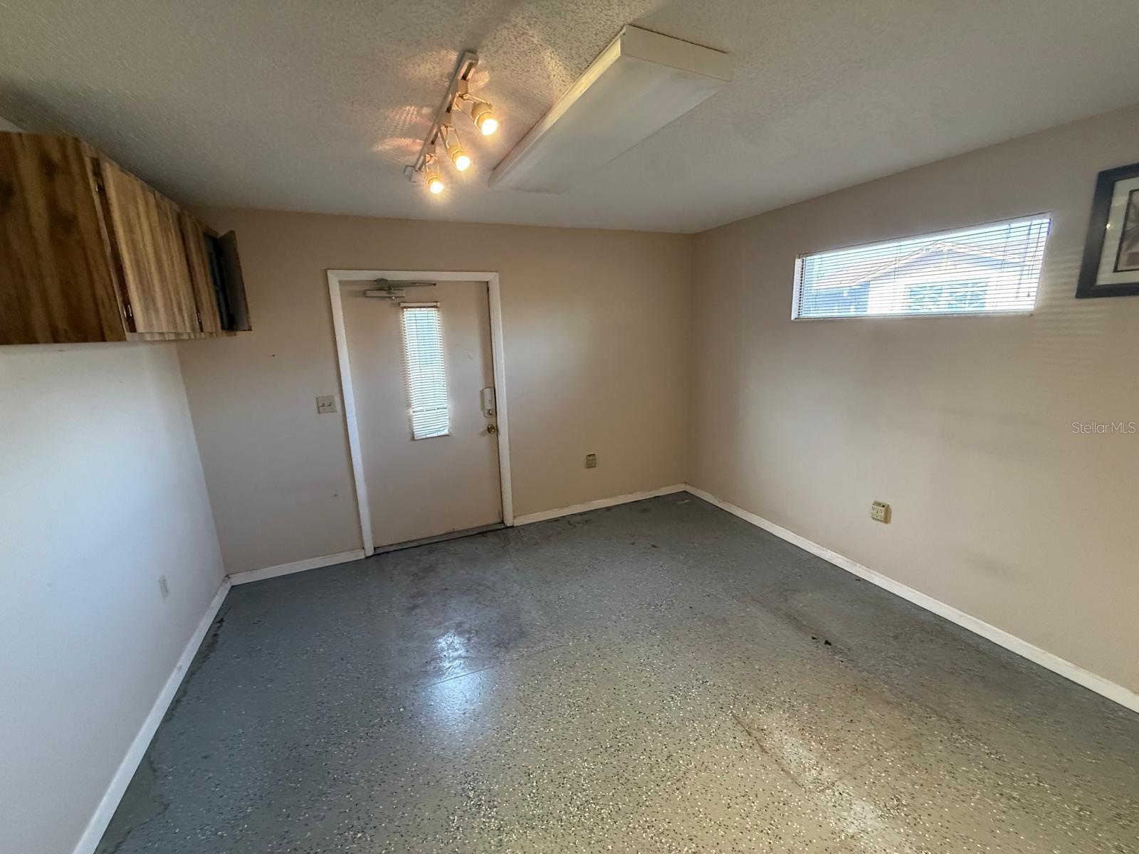 11640 ZIMMERMAN RD — photo 15