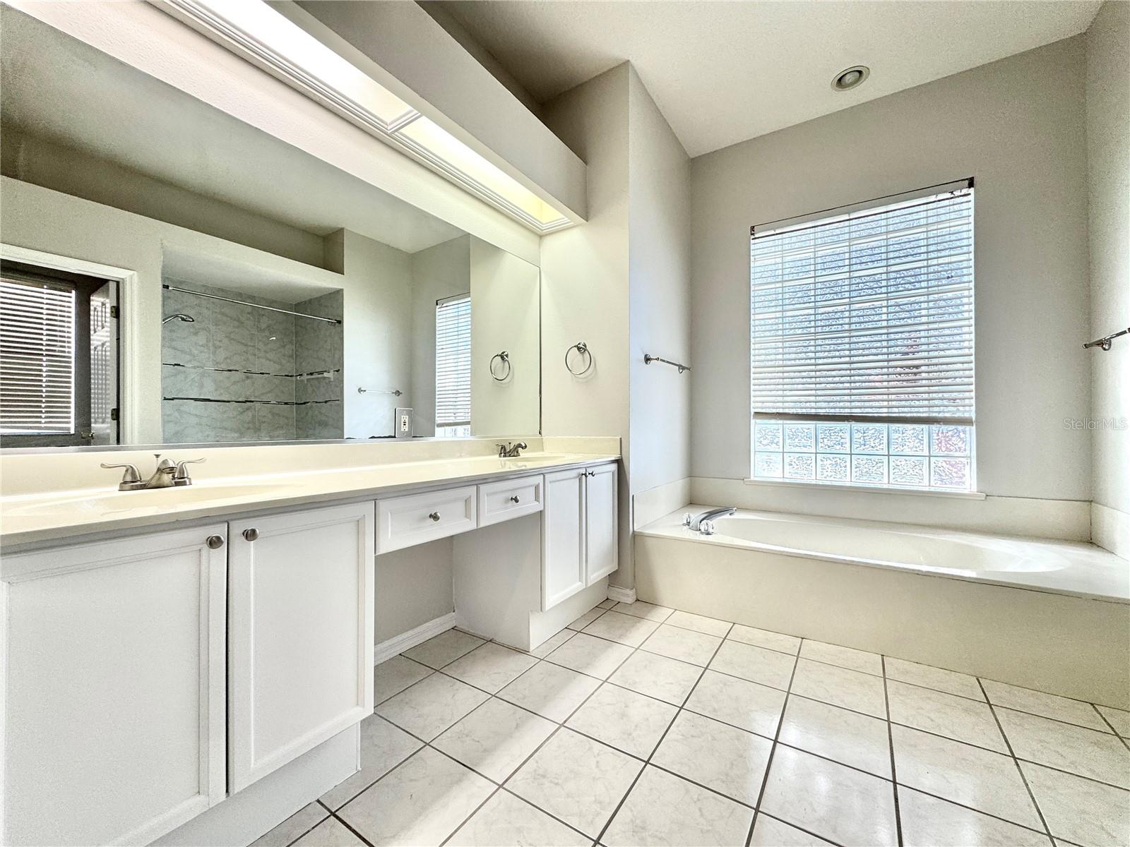 4332 SWIFT CIR — photo 24