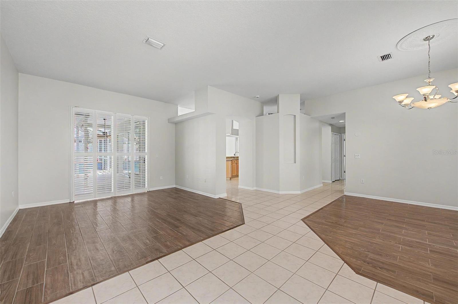 4332 SWIFT CIR — photo 6