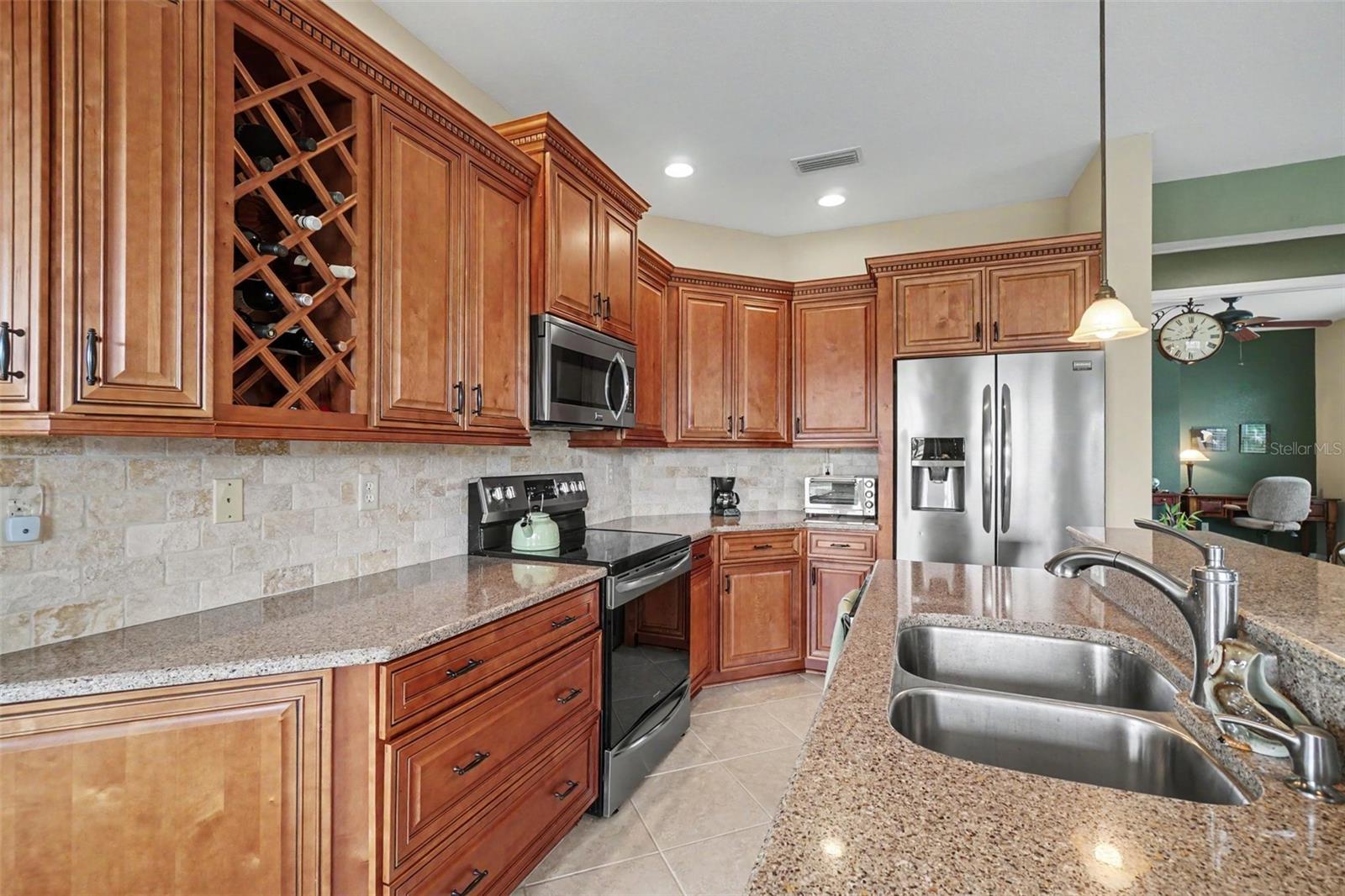 2593 COTTONWOOD LN — photo 3