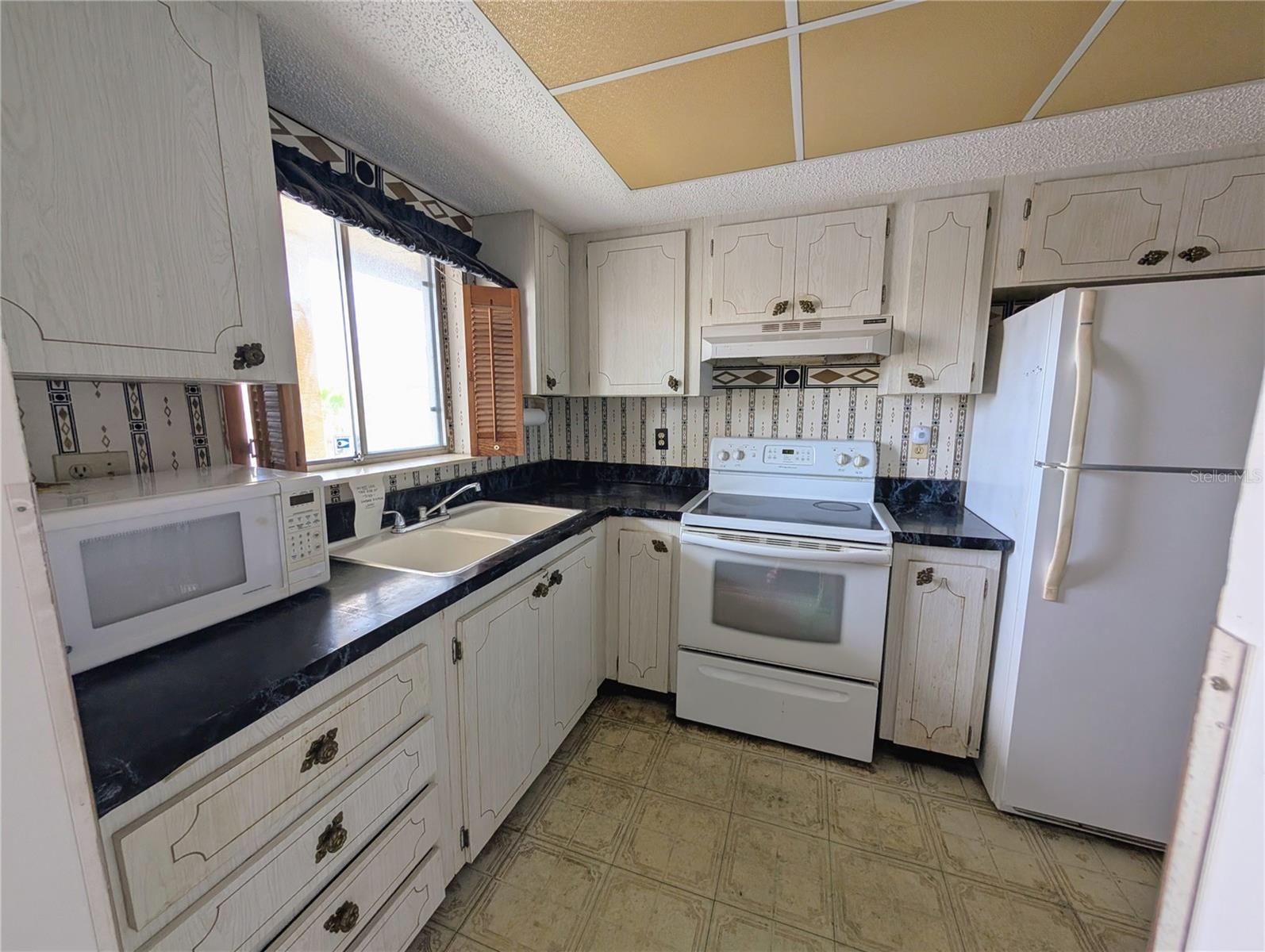3714 LAKE BAYSHORE DR #K-418 — photo 3