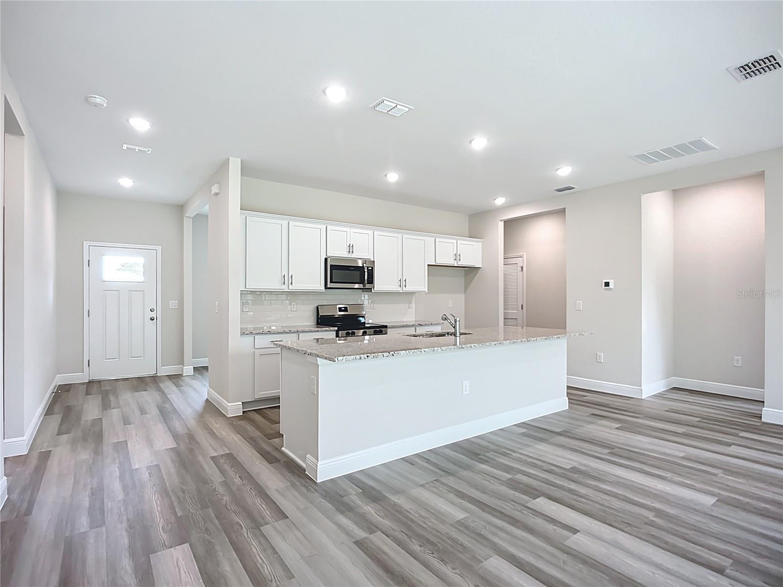 1211 S SAN MATEO DR — photo 16