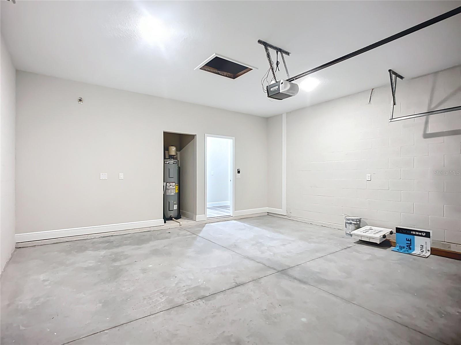 1211 S SAN MATEO DR — photo 43