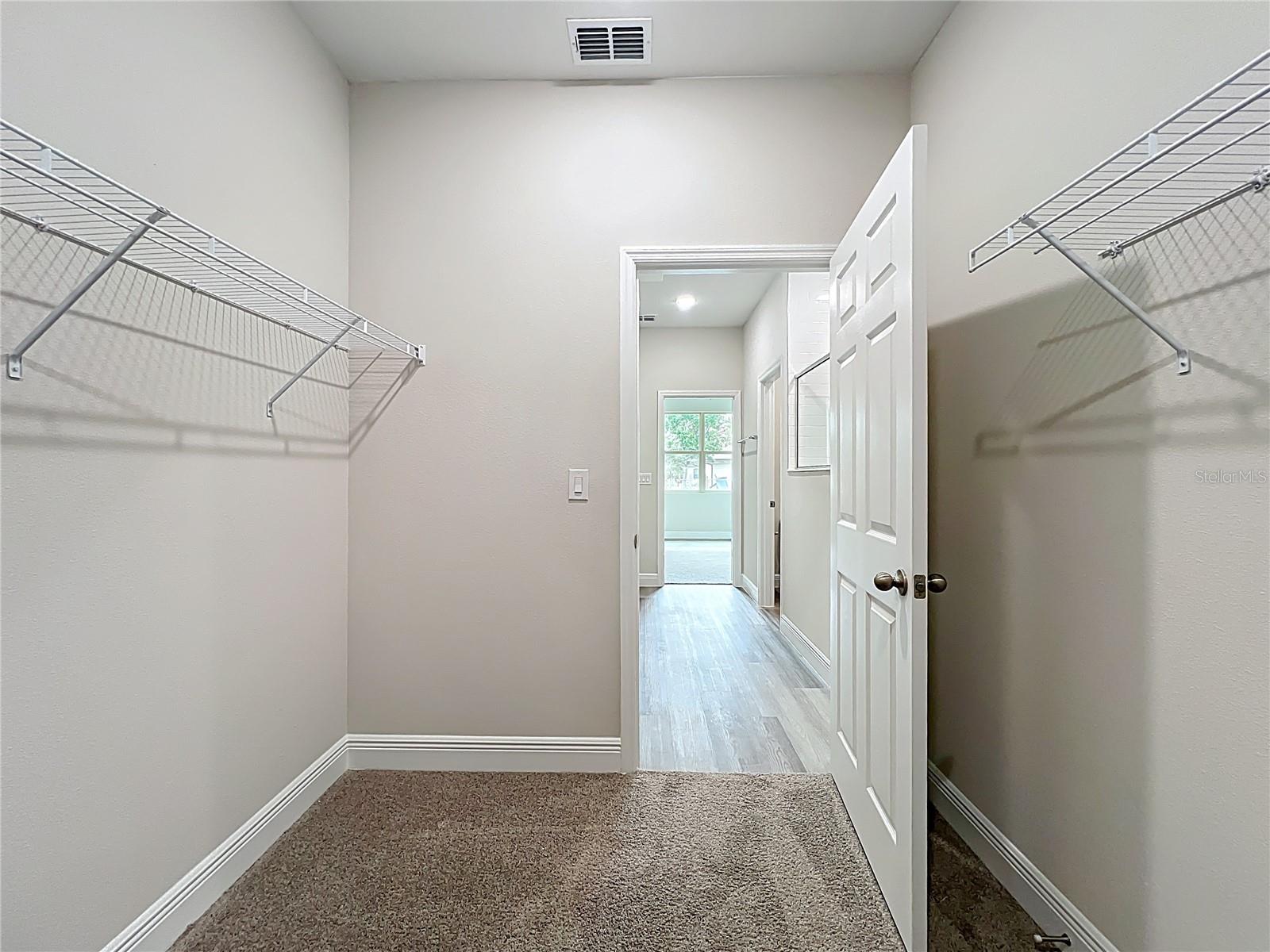 1211 S SAN MATEO DR — photo 40