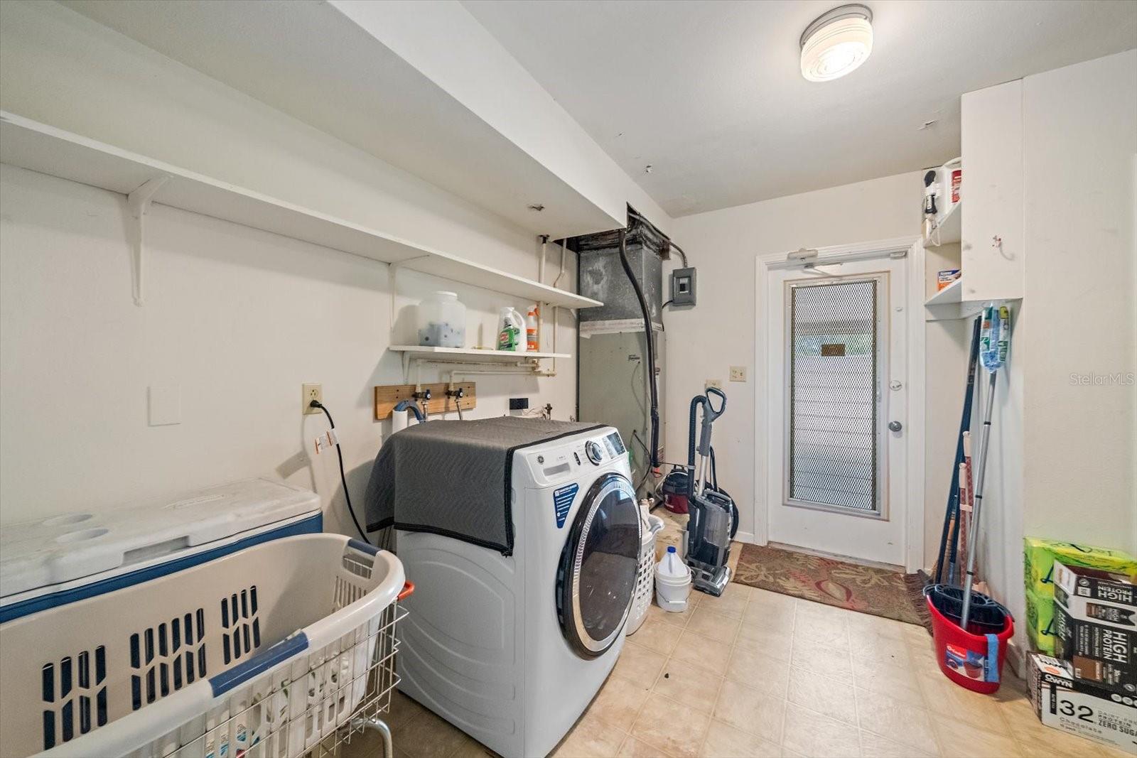 2462 CLEMATIS ST — photo 42