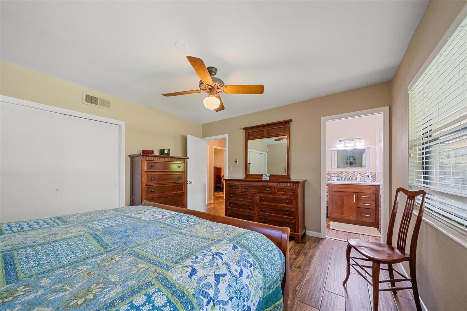 2462 CLEMATIS ST — photo 25