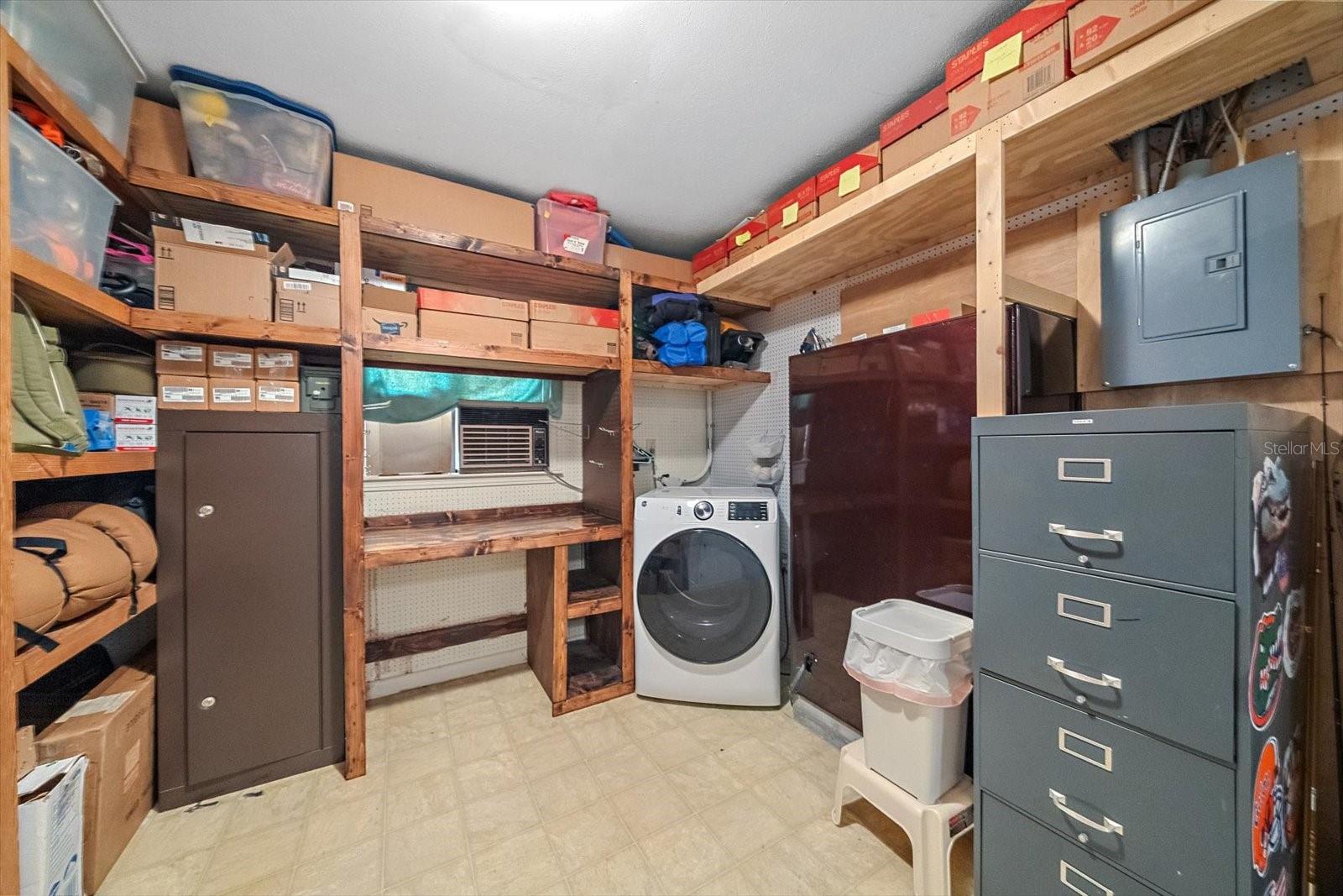 2462 CLEMATIS ST — photo 43