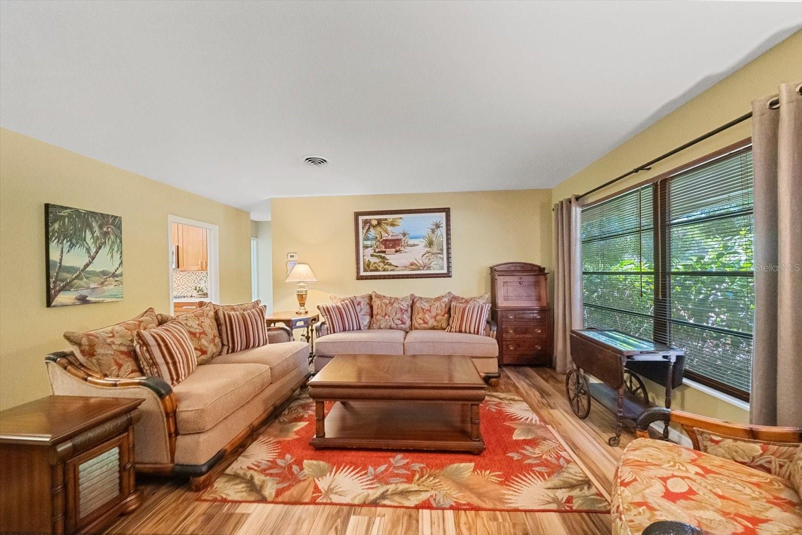 2462 CLEMATIS ST — photo 9
