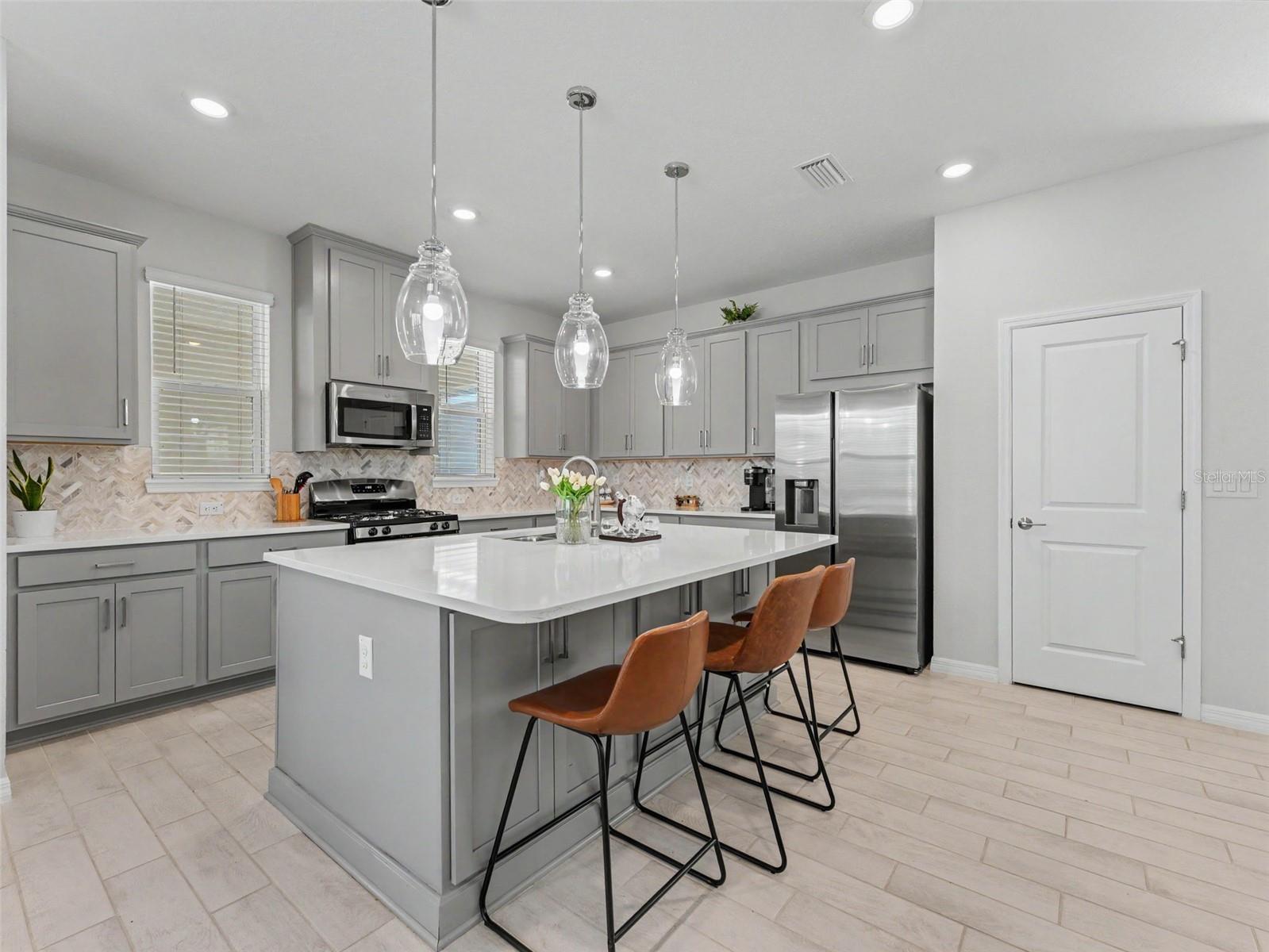 13631 RANGELAND BLVD — photo 23