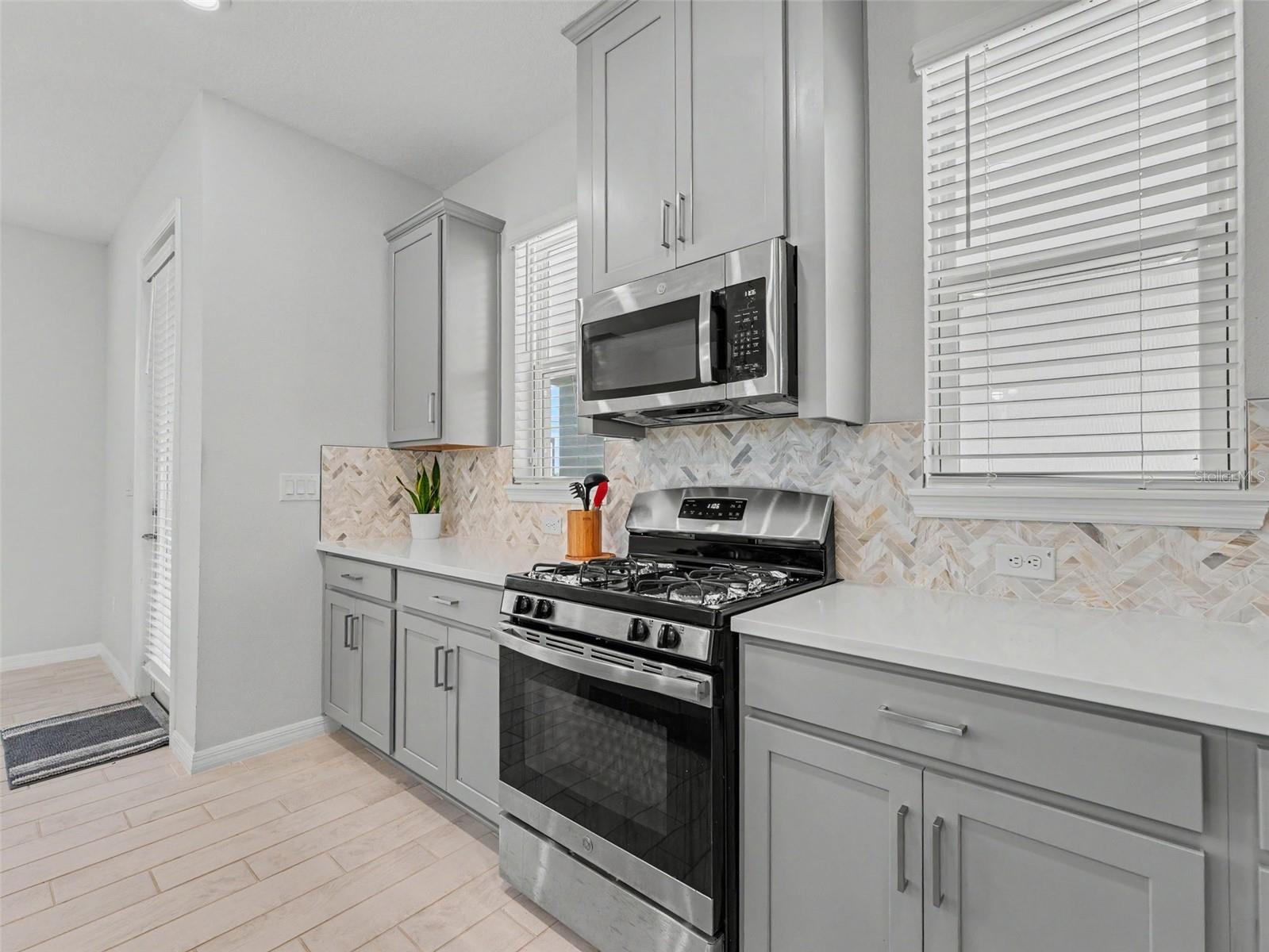13631 RANGELAND BLVD — photo 27