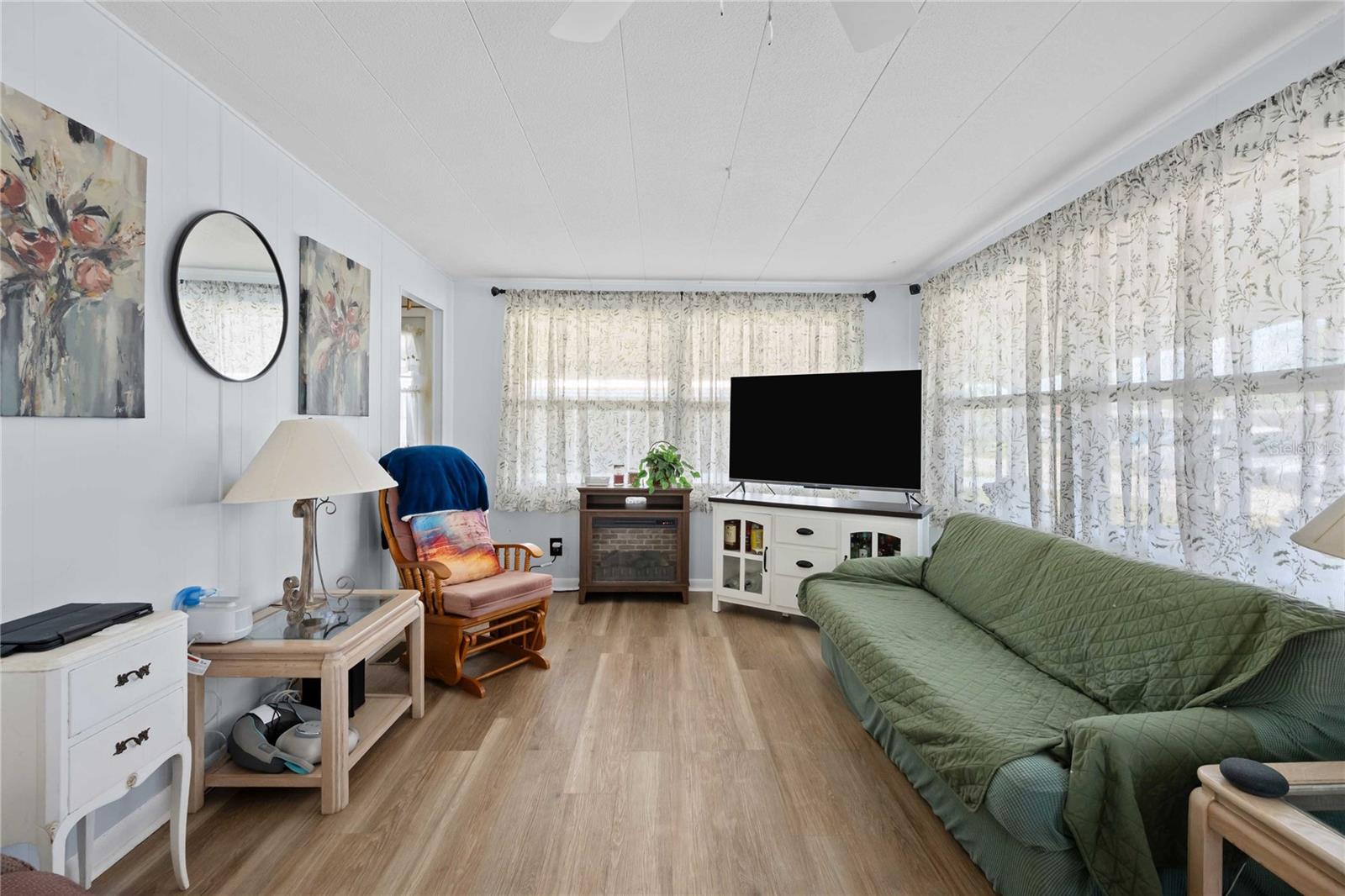 5301 FLINT ST — photo 3