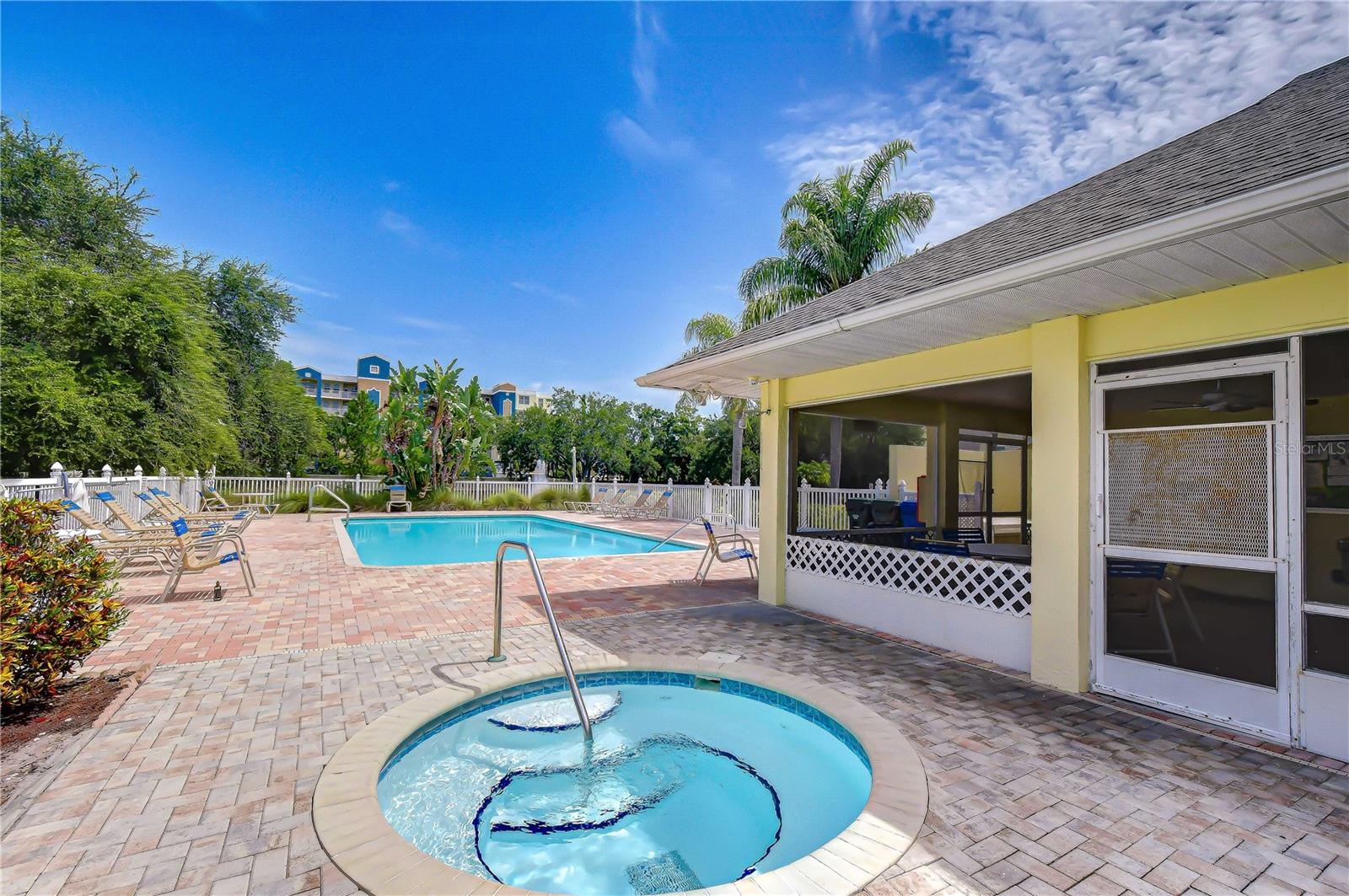 1050 STARKEY RD #2105 — photo 27