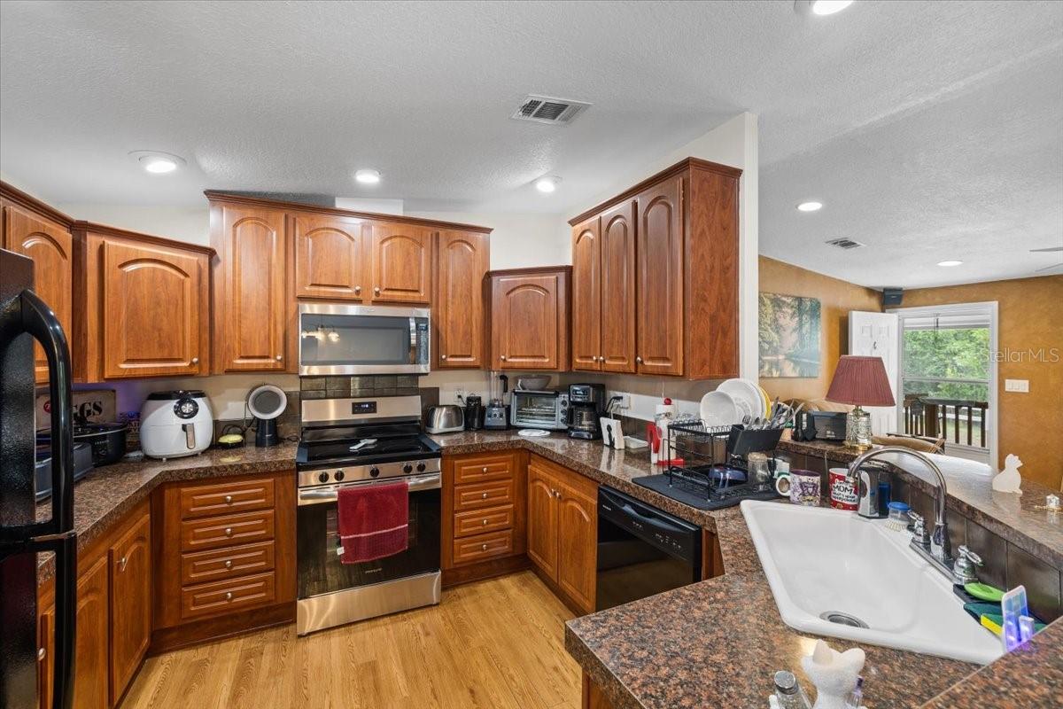 15624 PEACE BLVD — photo 23