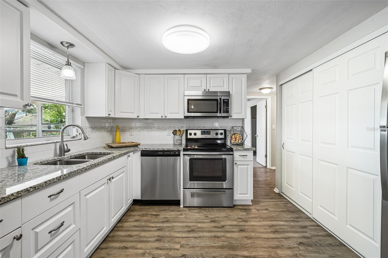 7215 MAYFIELD DR — photo 33
