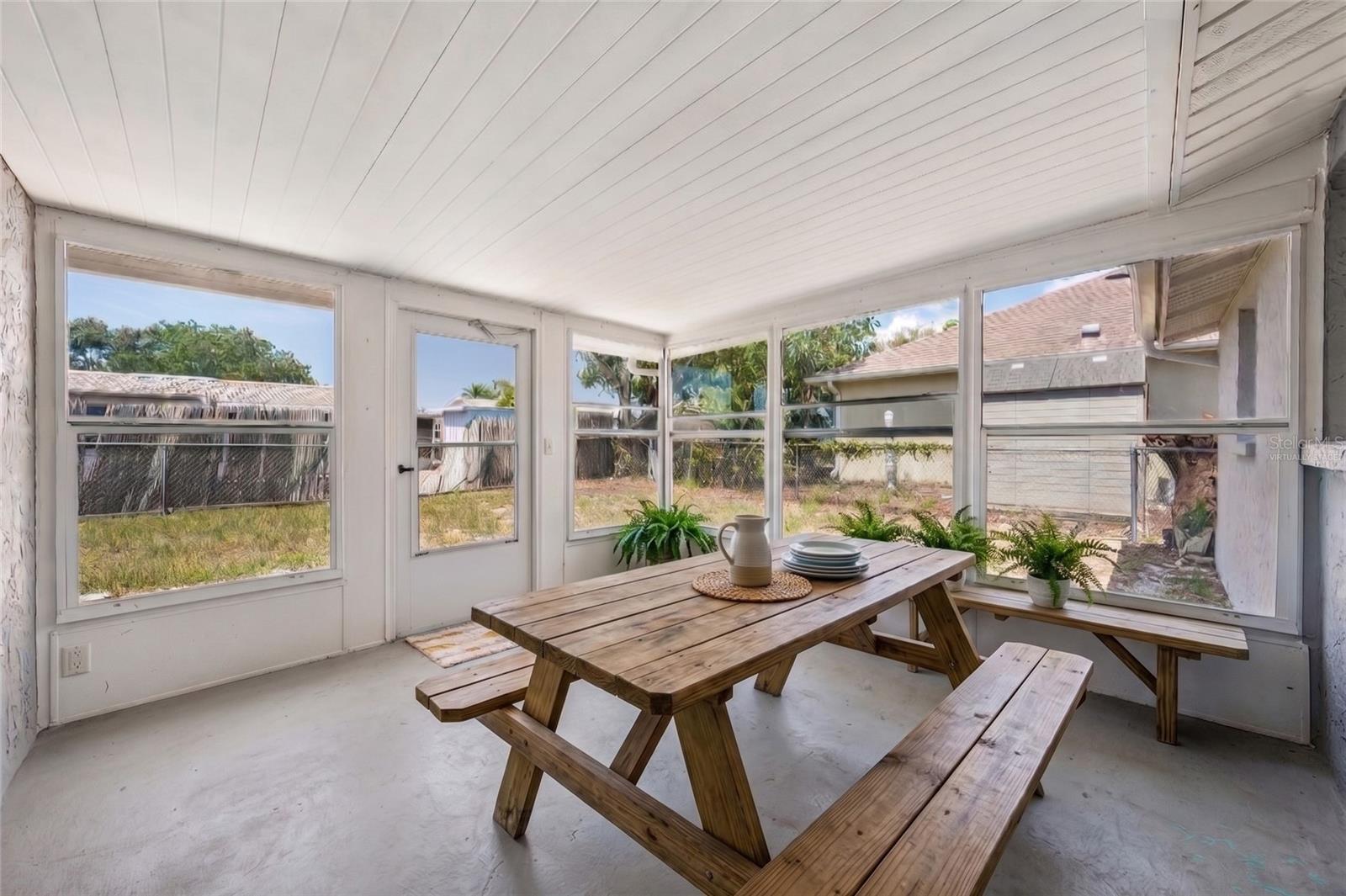 7215 MAYFIELD DR — photo 47