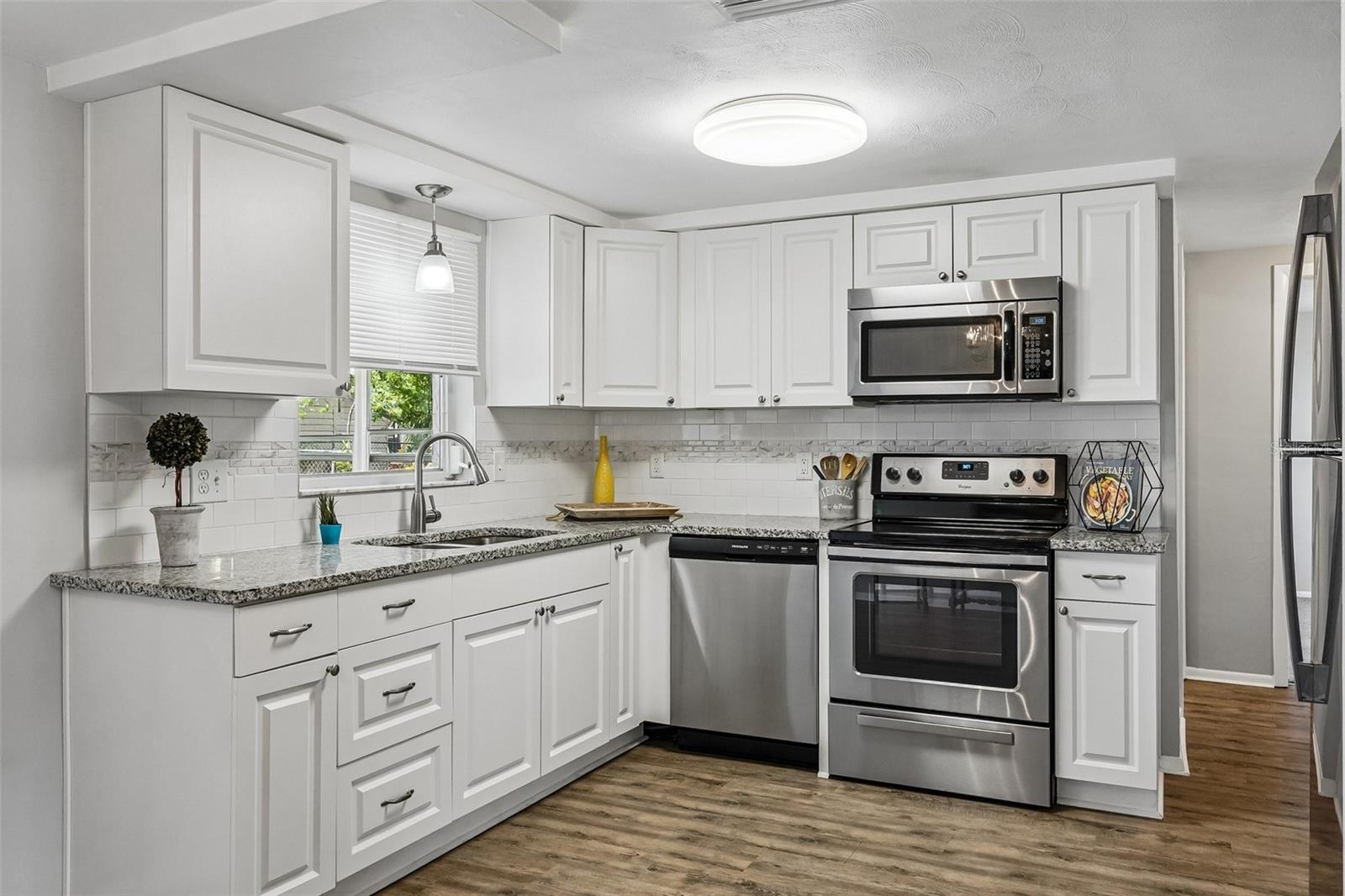 7215 MAYFIELD DR — photo 21
