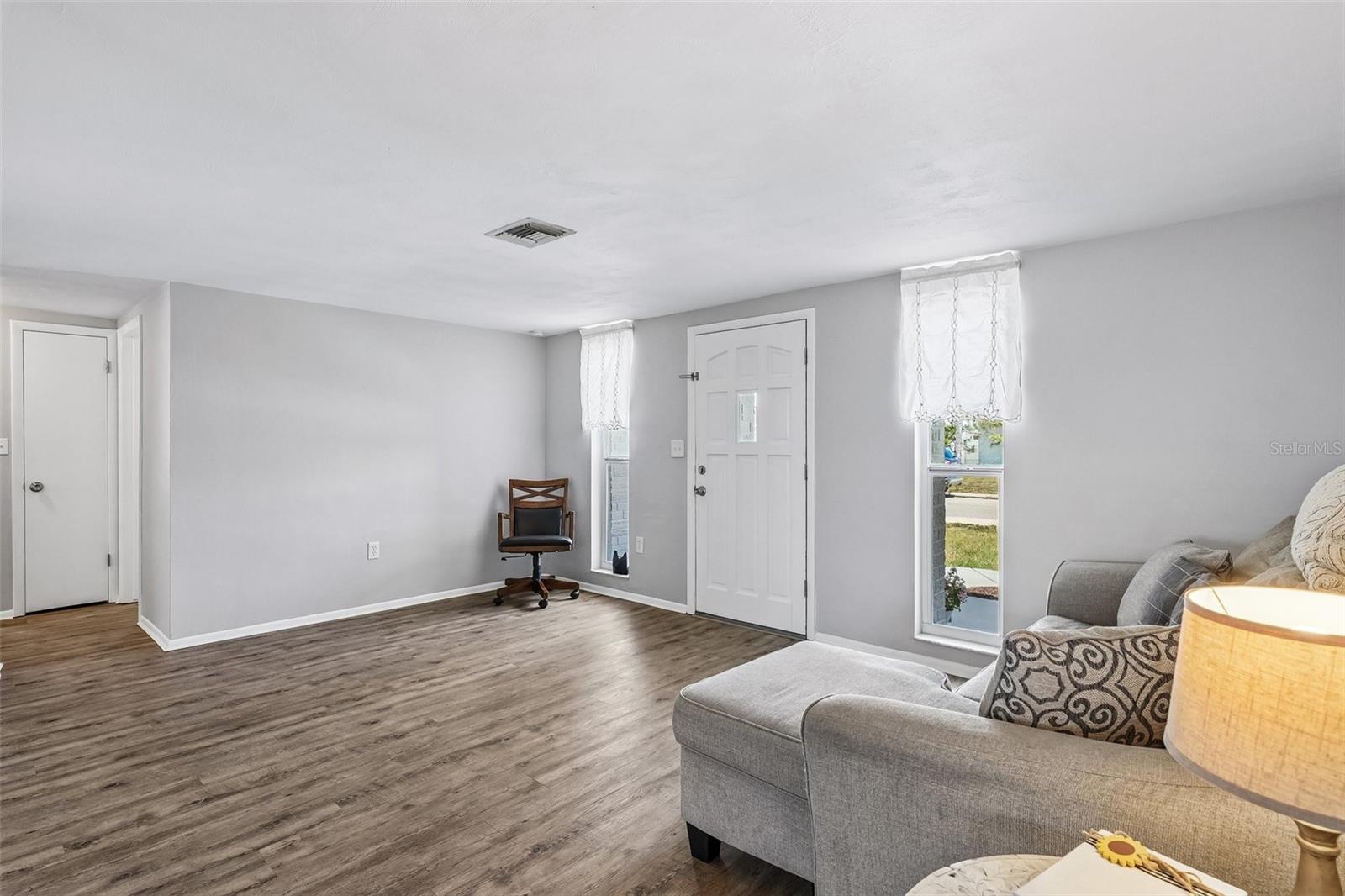 7215 MAYFIELD DR — photo 5