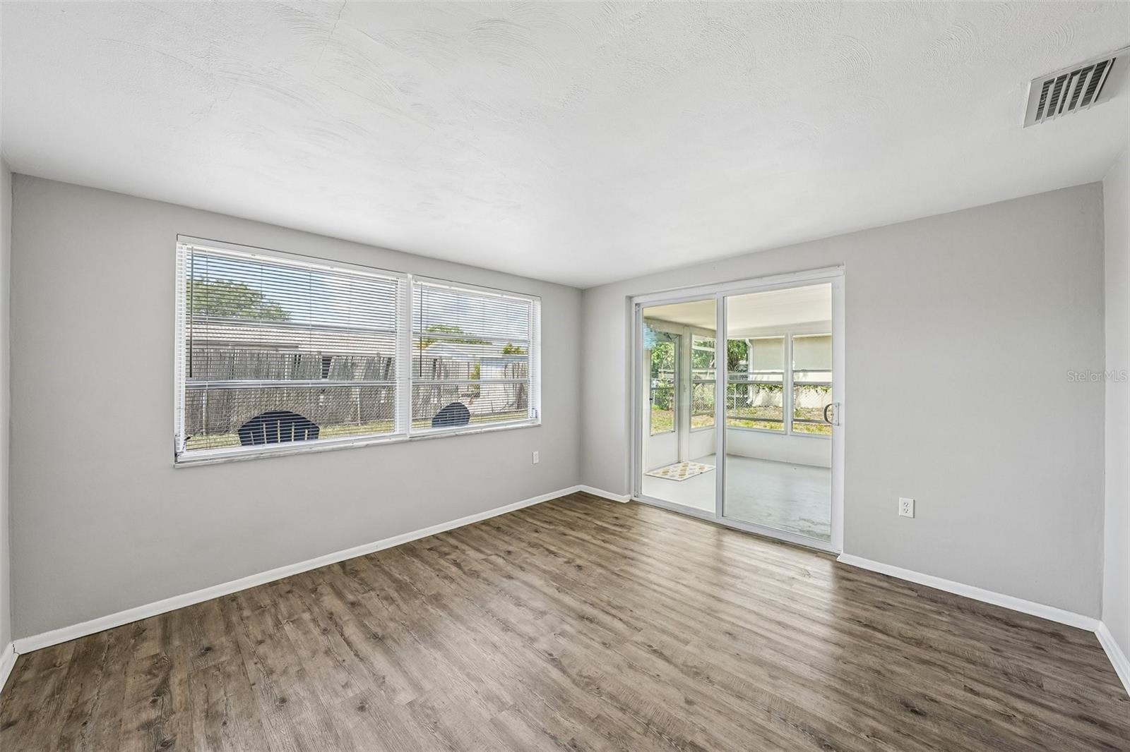 7215 MAYFIELD DR — photo 18