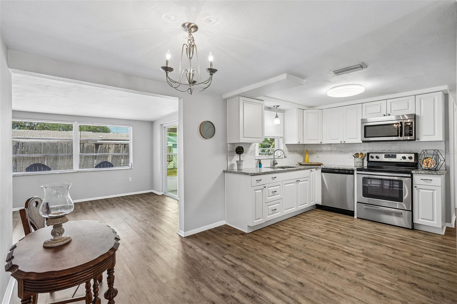 7215 MAYFIELD DR — photo 23