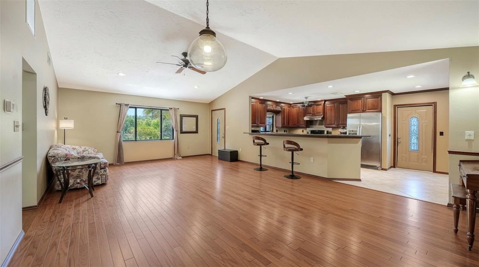 4842 NUTMEG AVE — photo 10