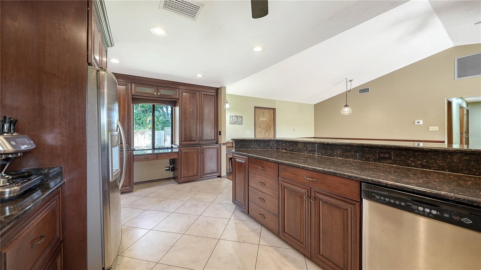 4842 NUTMEG AVE — photo 13