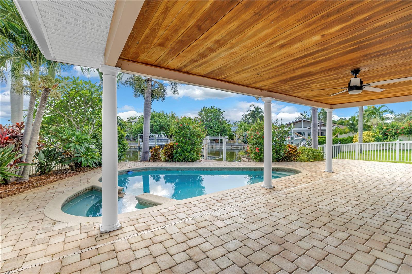 1820 TANGLEWOOD DR NE — photo 36