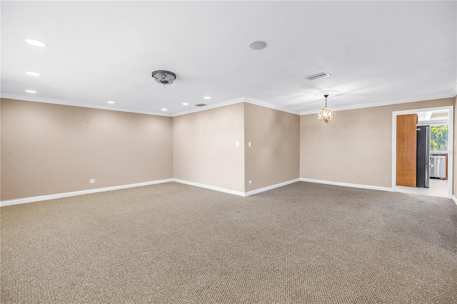 1820 TANGLEWOOD DR NE — photo 13