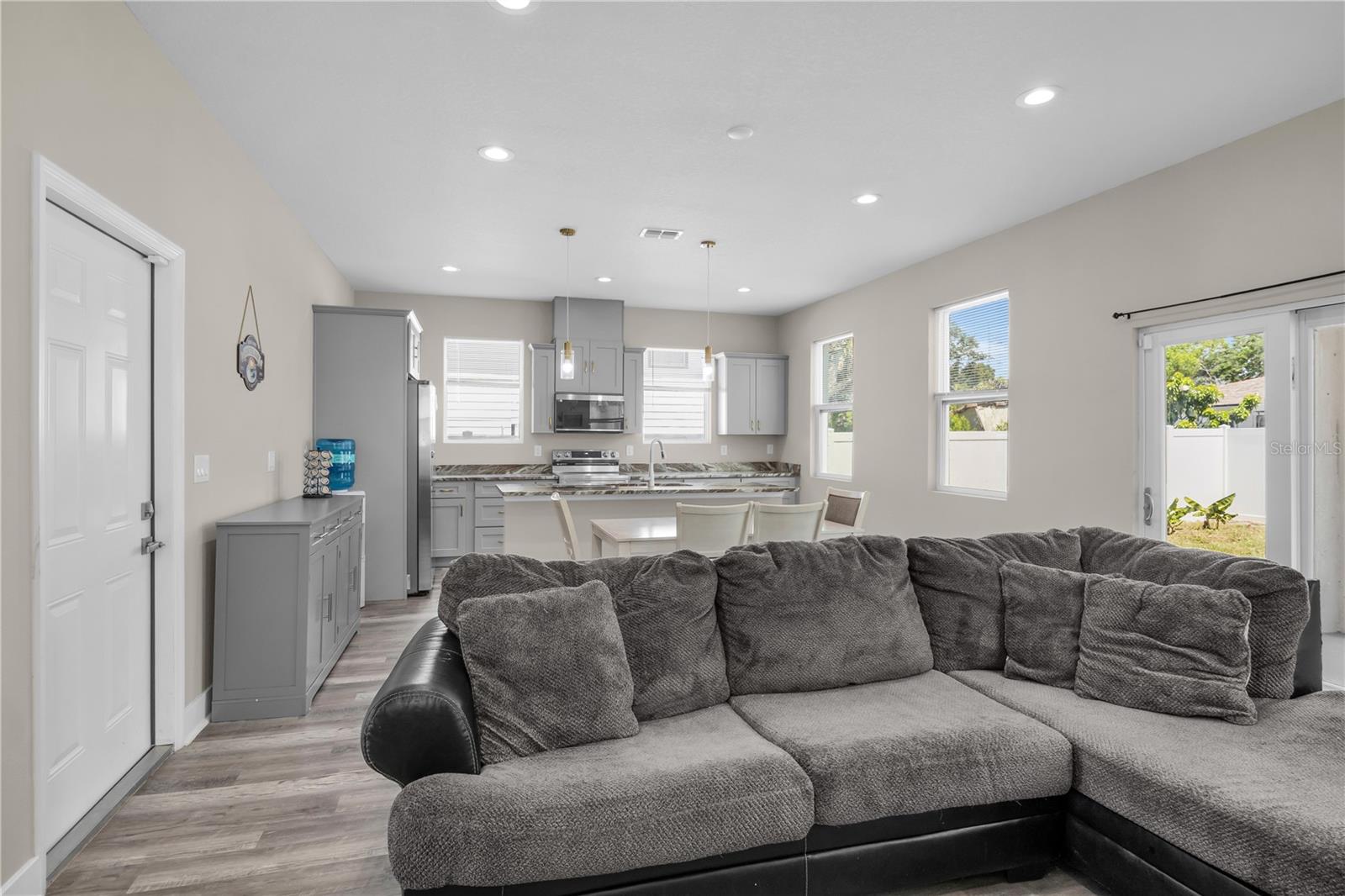 2404 CASSELL — photo 11