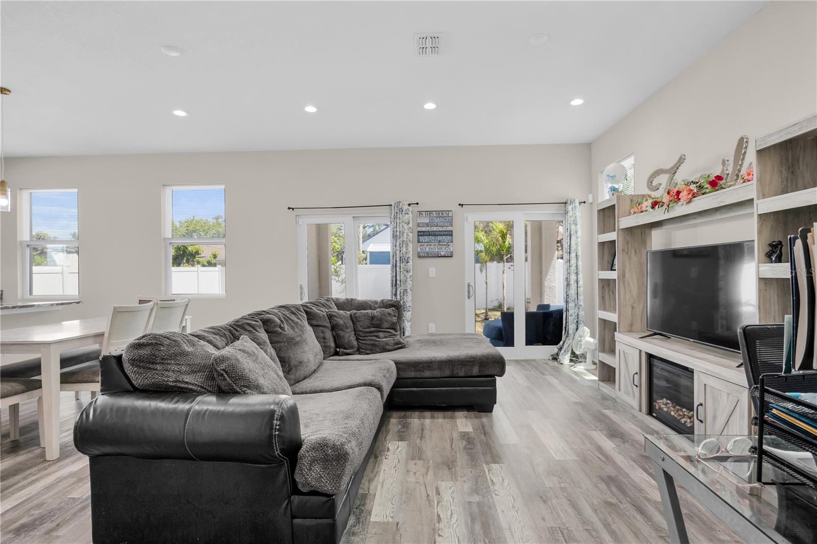 2404 CASSELL — photo 10