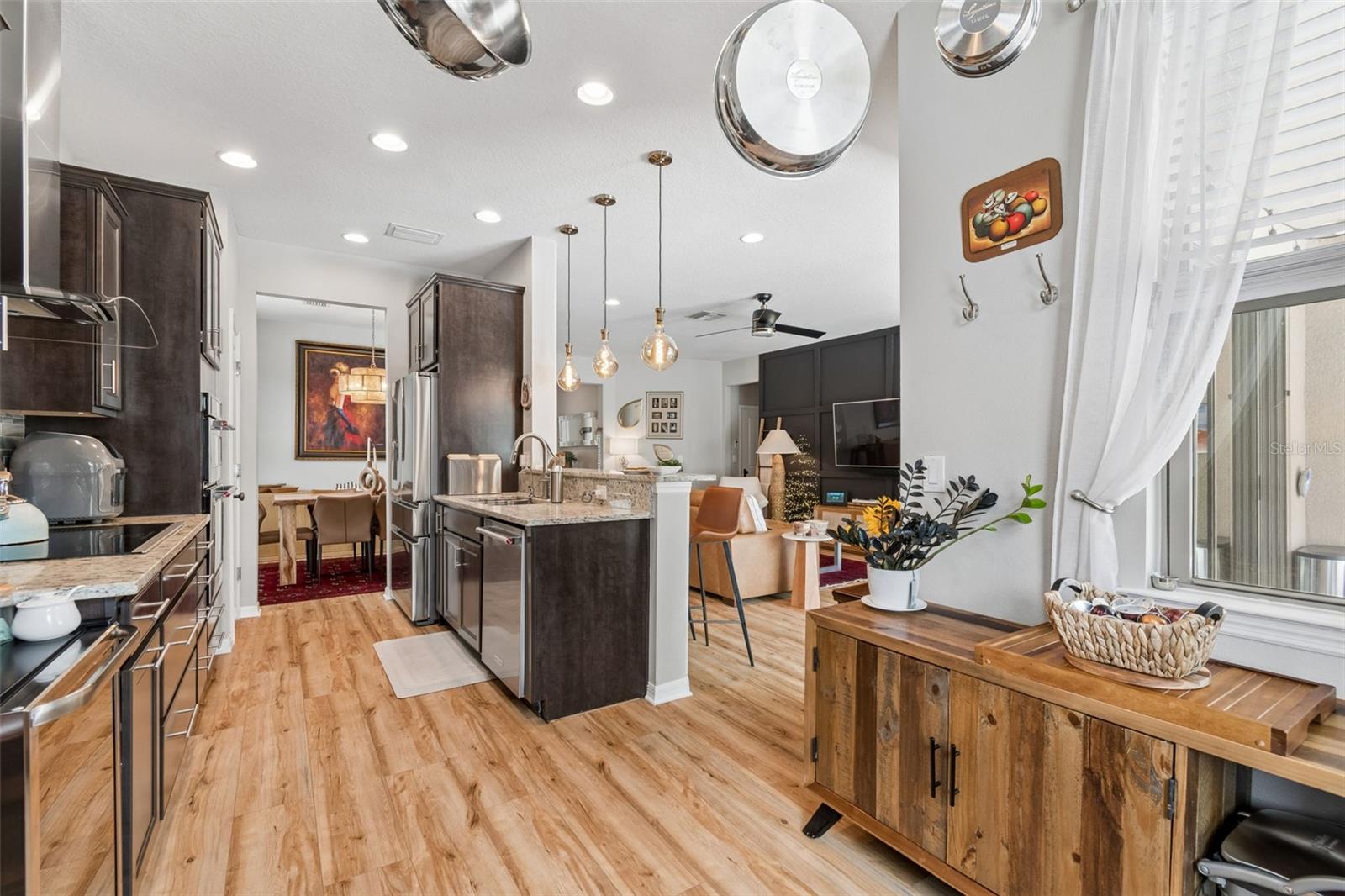 7930 OLIVE BROOK DR — photo 6