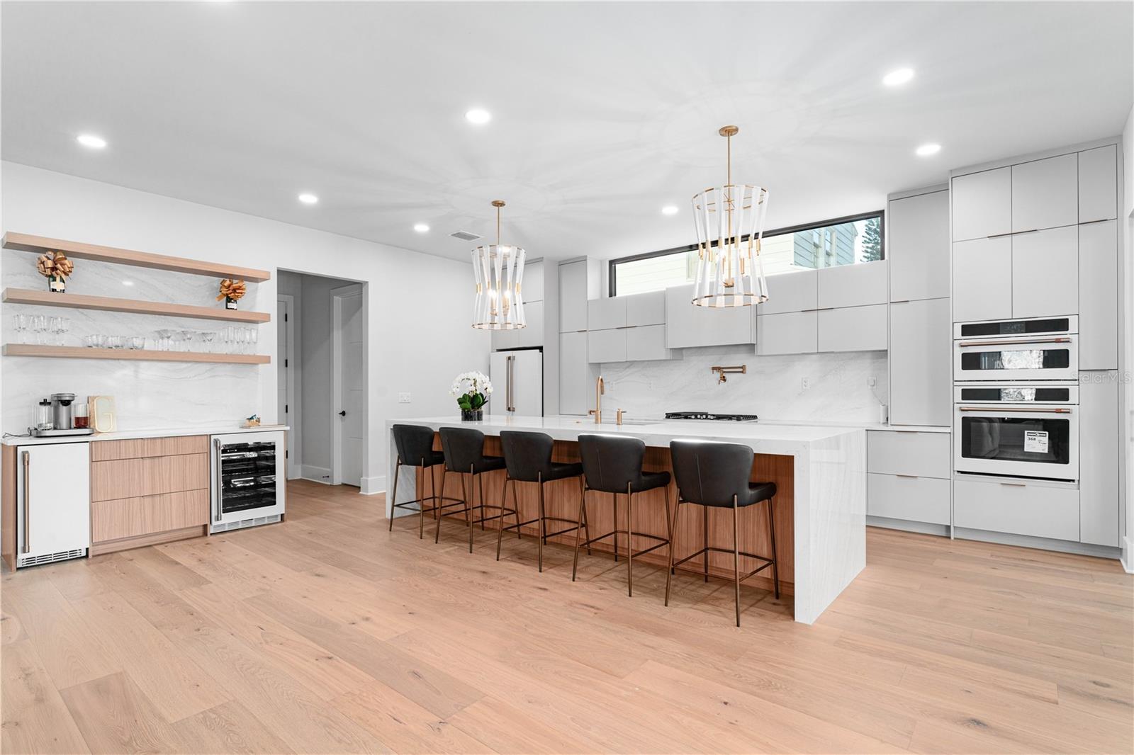 2519 N RIVERSIDE DR — photo 12