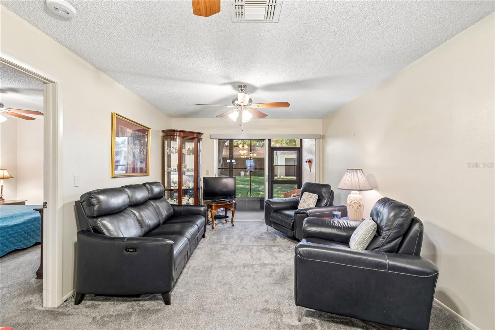 11340 CARRIAGE HILL DR #4 — photo 17