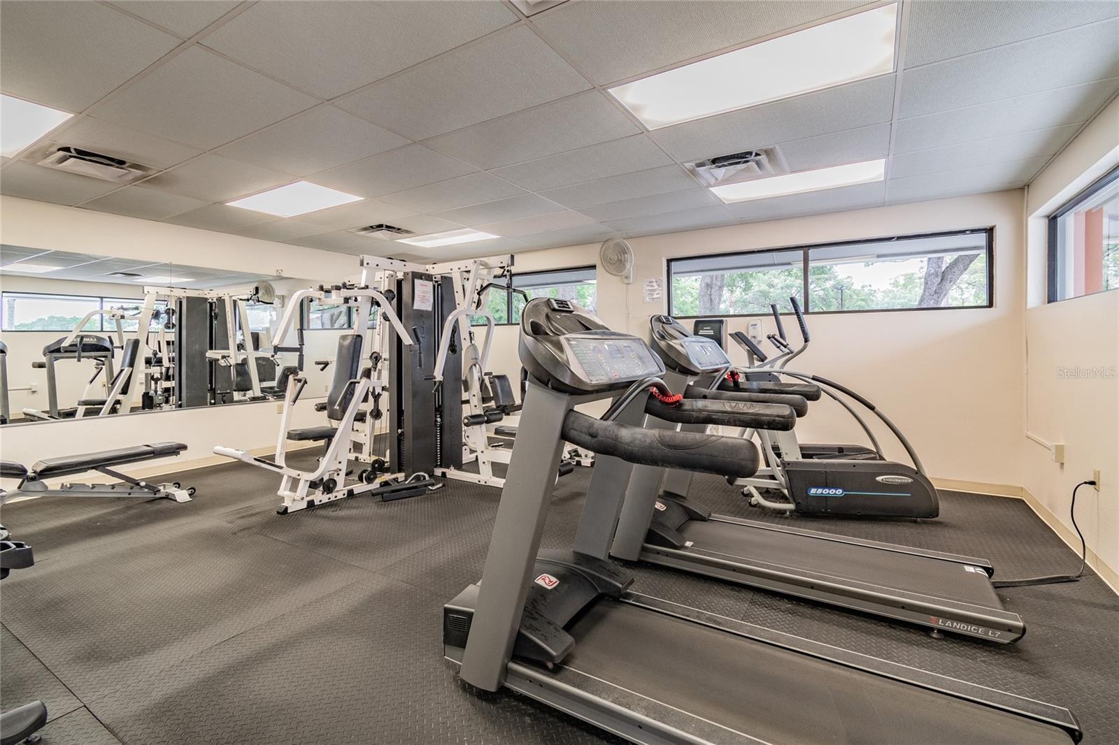 11340 CARRIAGE HILL DR #4 — photo 30