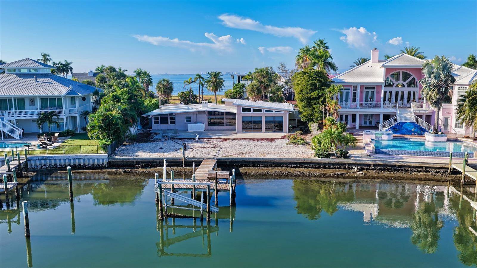 355 S SHORE DR — photo 3