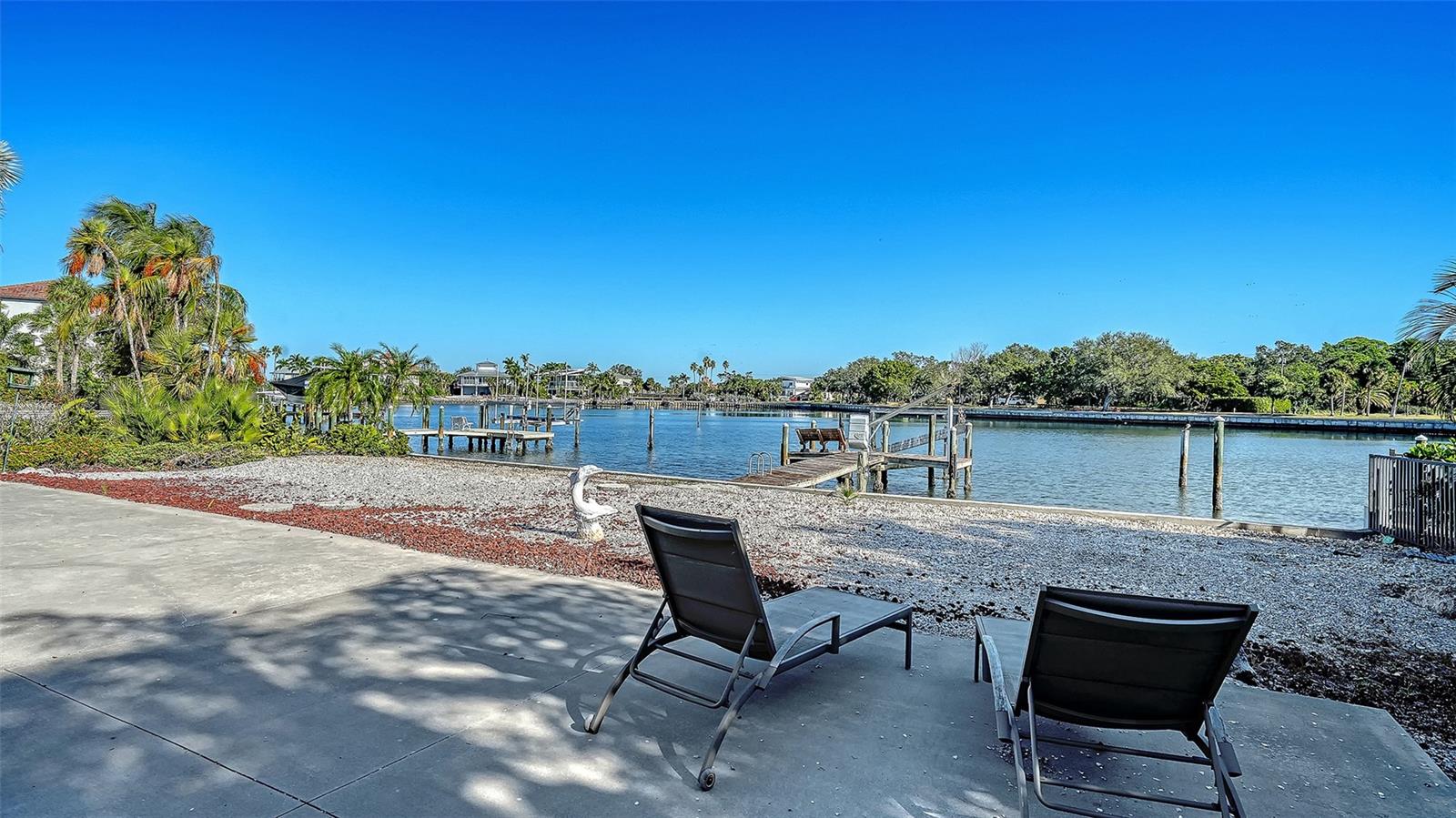 355 S SHORE DR — photo 6