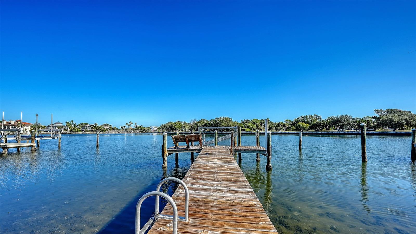 355 S SHORE DR — photo 8