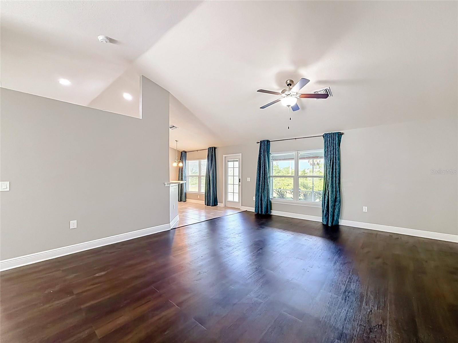 1741 SHEVLIN ST — photo 15