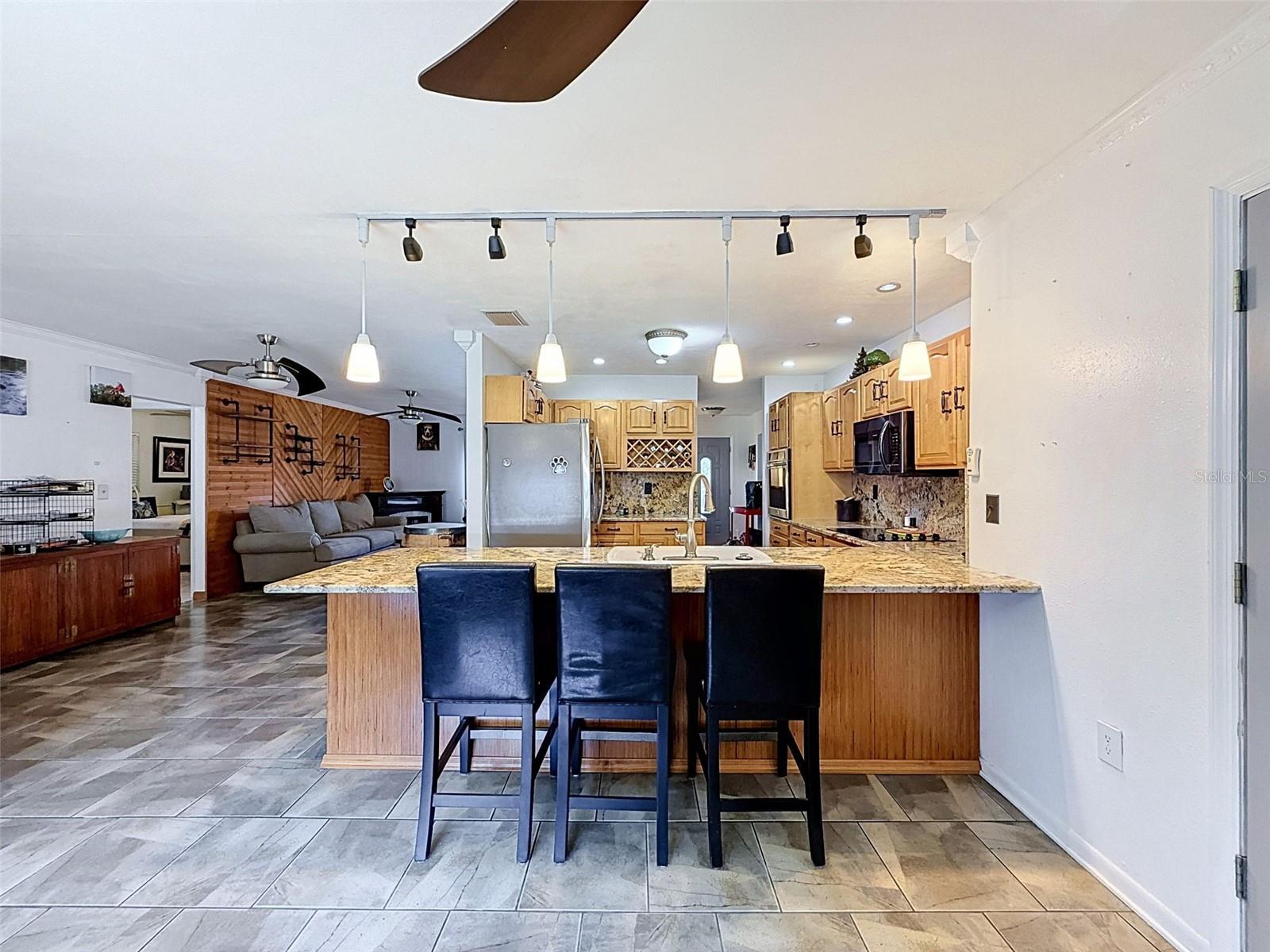 7813 LEO KIDD AVE — photo 84