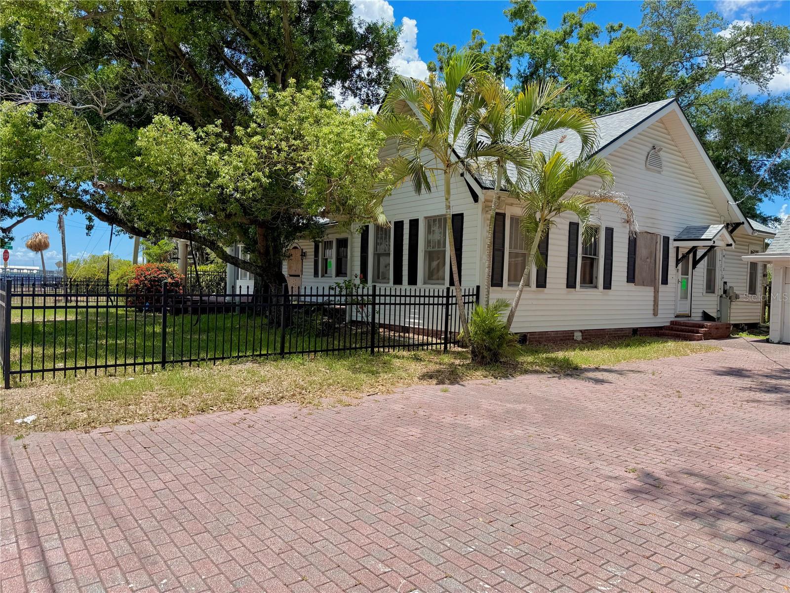315 S BERMUDA BLVD — photo 7