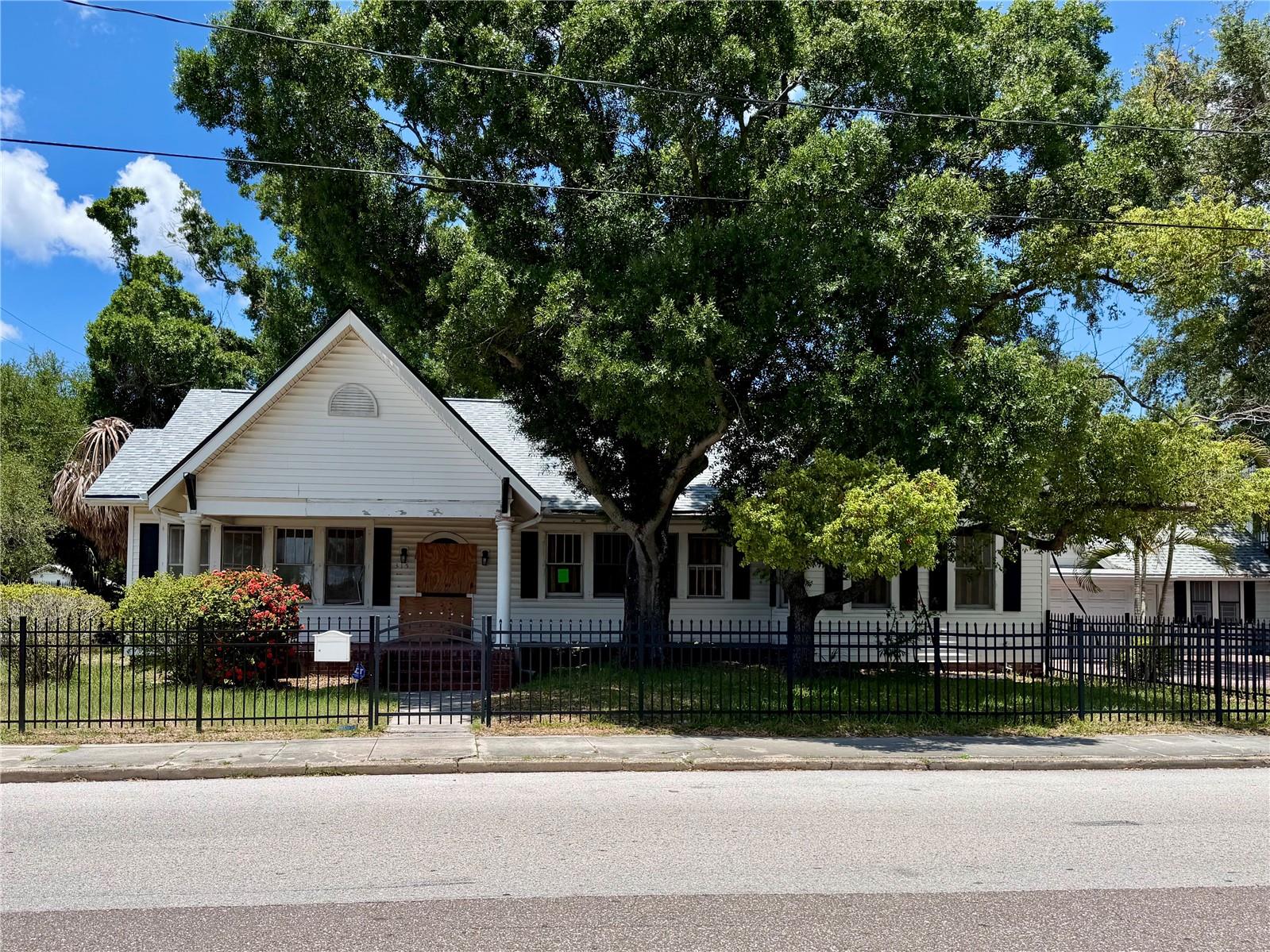 315 S BERMUDA BLVD — photo 2