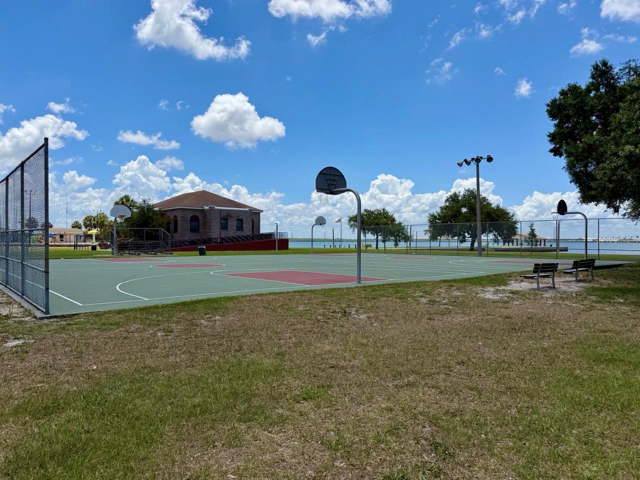315 S BERMUDA BLVD — photo 13