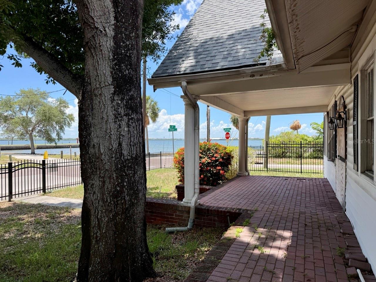 315 S BERMUDA BLVD — photo 6