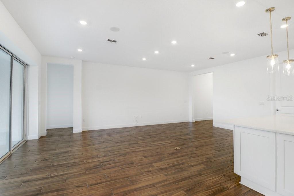 4911 CASERTA CT — photo 32