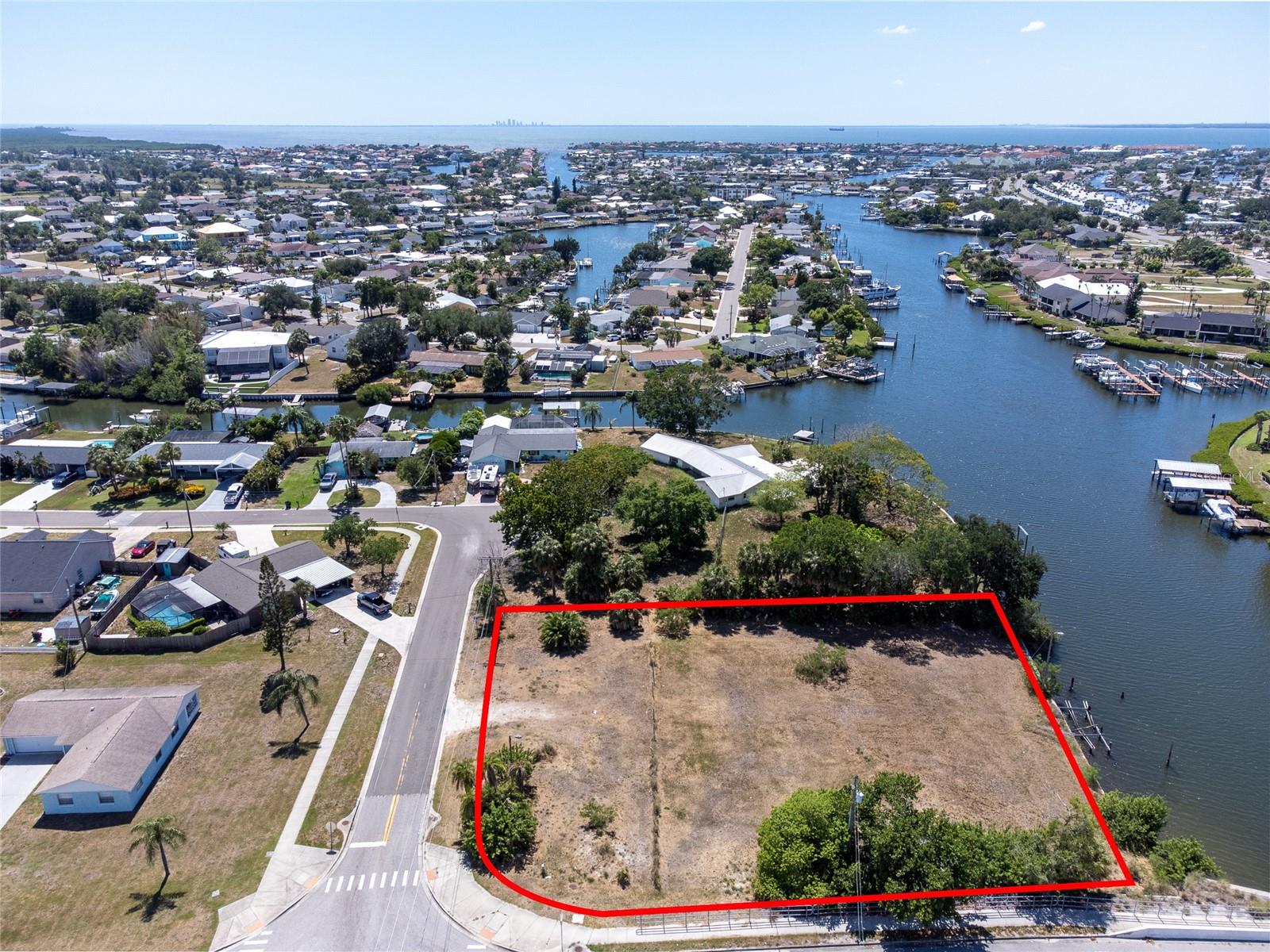 601 FLAMINGO DR — photo 2