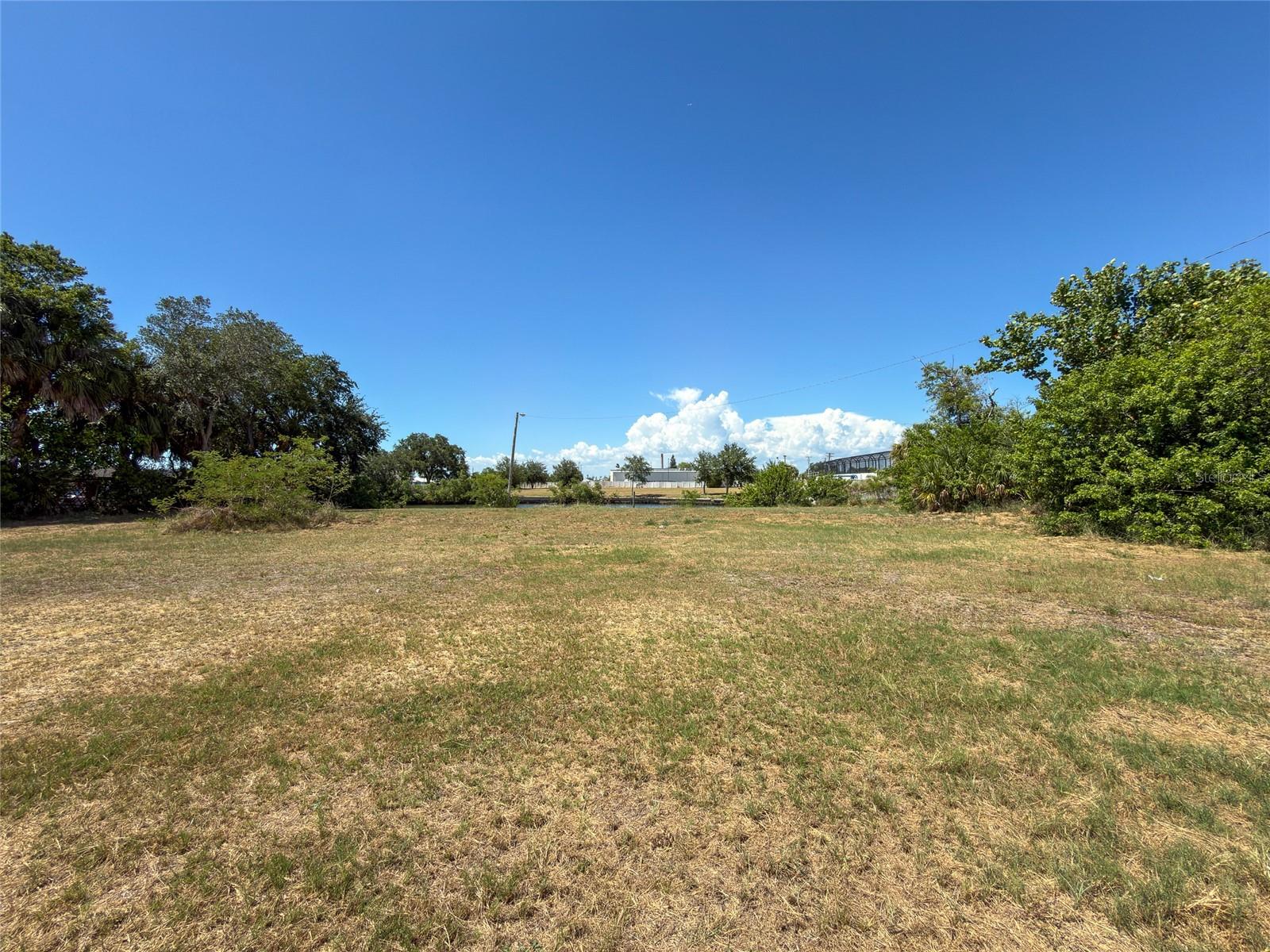601 FLAMINGO DR — photo 15