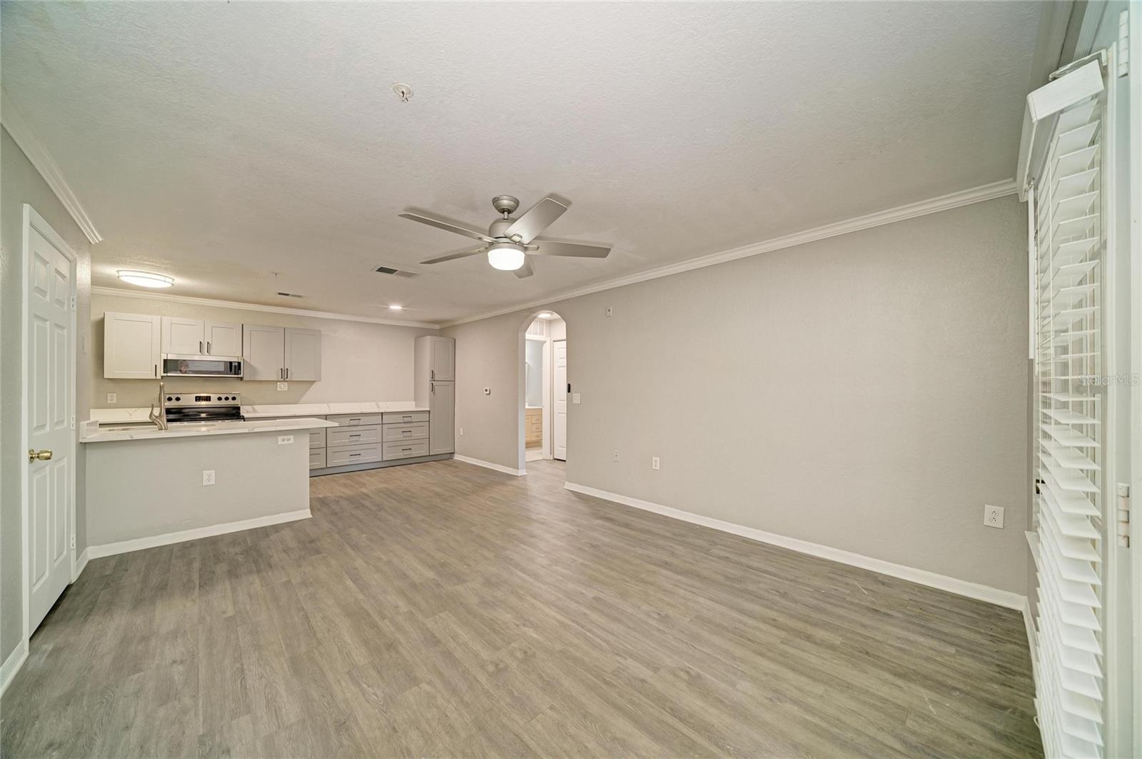 8932 MANOR LOOP #102 — photo 7
