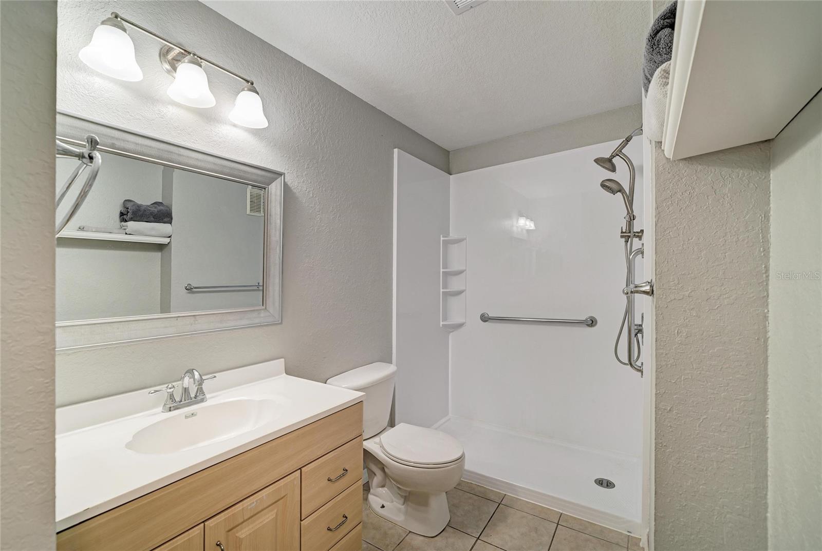 8932 MANOR LOOP #102 — photo 29