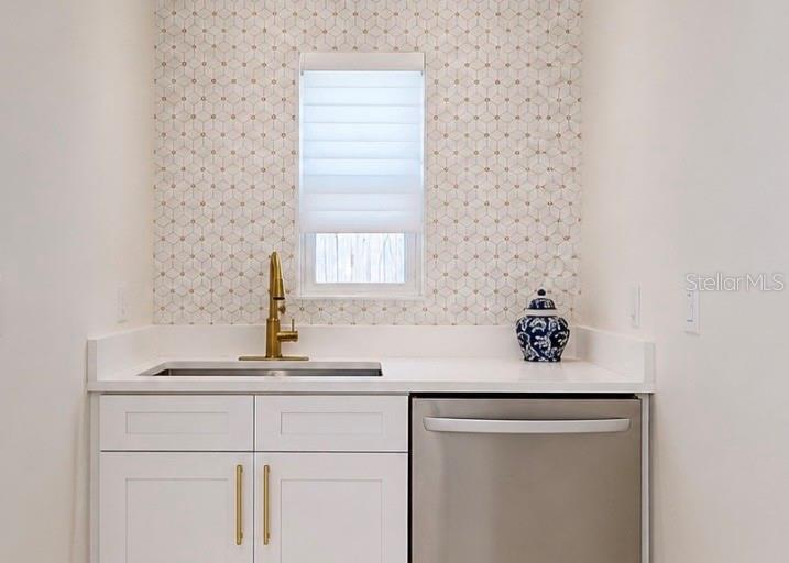 480 S BAYSHORE DR — photo 23