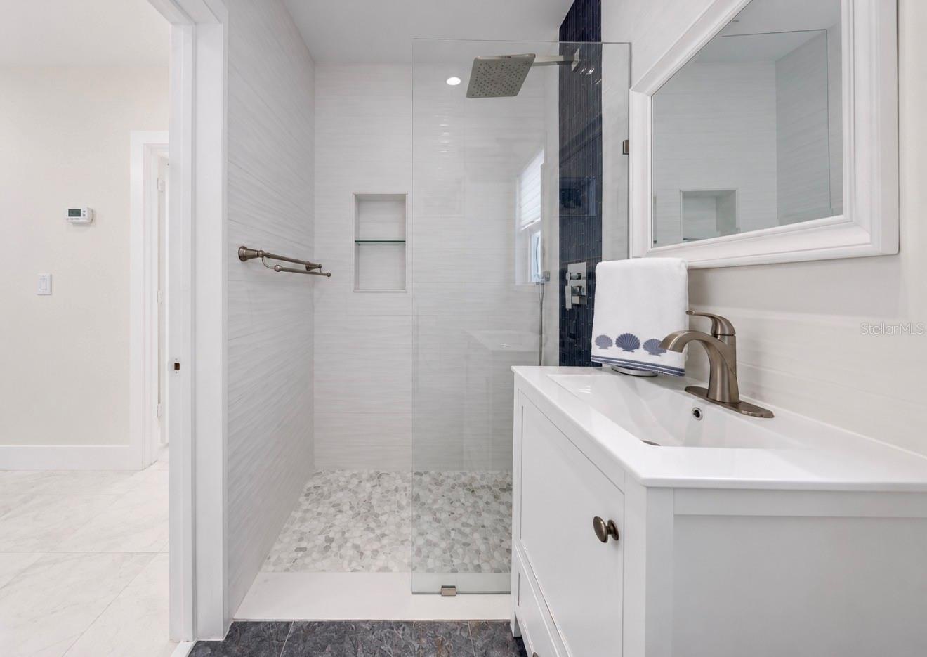 480 S BAYSHORE DR — photo 40